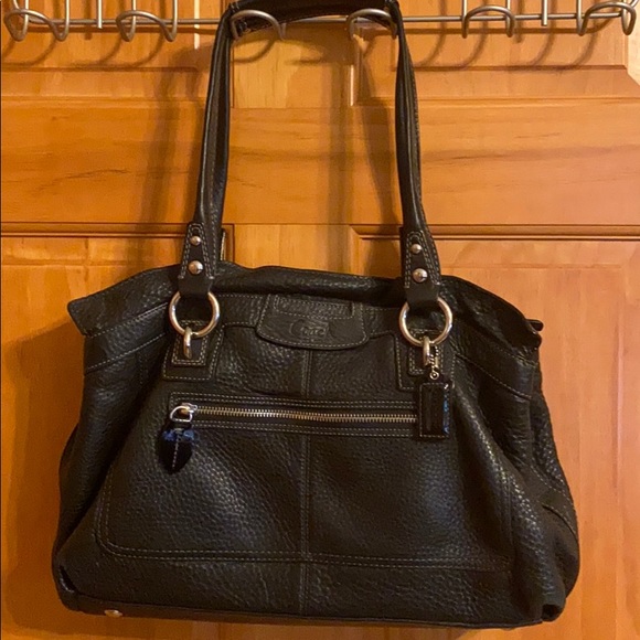 Coach Penelope/black pebble leather shoulder bag